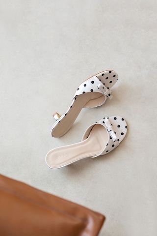 Wolk Shoes Oven Kadın Topuklu Saten Sandalet Puantiye Bej
