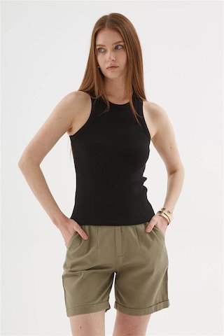 Halter Yaka Atlet Siyah Çok Renkli
