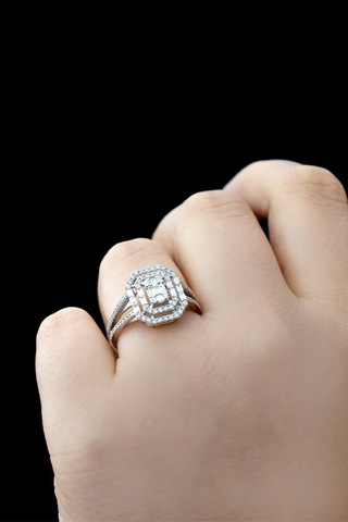 0.75 Ct Modern Tasarım Baget Kare Tektaş Yüzük