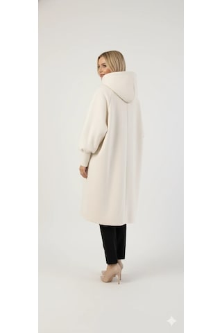Kadın Gri Kapüşonlu Balon Kol Fermuarlı Kaban Oversize Midi Boy Kışlık Kaşe Mont Bej