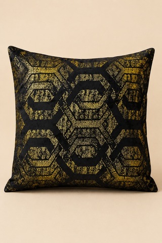 Siyah Gold Geometrik Desenli Dekoratif Kırlent Kılıfı 43x43 Cm