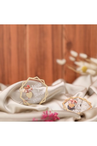 10 Lu Kişiye Özel Akrilik Magnet Nikah Şekeri - Altın Detaylı Çiçekli Tasarım