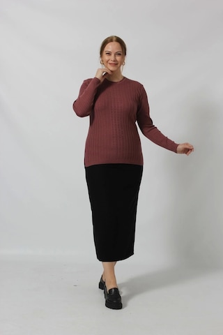 Taş İşleme Detaylı Çizgi Örgü Desenli Kazak Vişne Çürüğü Bordo