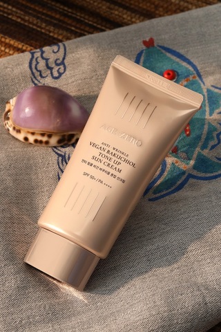 Zero Premium Bakuchiol Beyazlatıcı  Vegan Karşıtı Güneş Kremi SPF50+ 80 ML