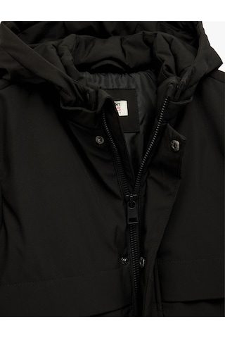 Koton Uzun Kollu Çıtçıt Detaylı Cepli Slim Fit Kapşonlu Mont Siyah 6wkb00017tw Siyah