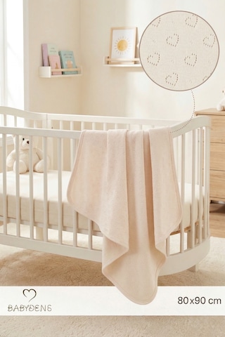 Babyden's Kalp Desenli Jakarlı %100 Pamuklu - Nefes Alabilen - Yumuşak Bebek Battaniye Ekru