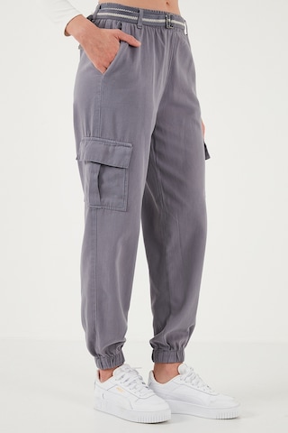 Lela Pamuklu Standart Fit Normal Bel Lastikli Paça Kemerli Jogger Bayan Pantolon 668Yp5045 Gri