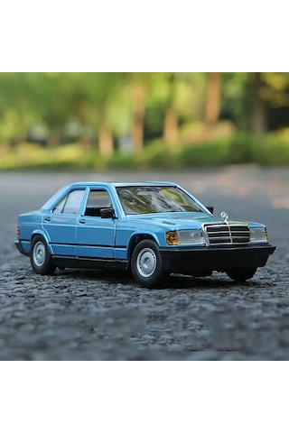 Burago 1/24 Mercedes Benz 190e 2.6 Model Araç Mavi 17,7cm X 5,5cm X 7,3cm