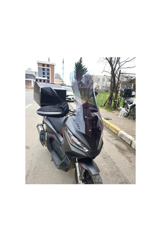 Motocam Kanuni Seha 250 Ön Cam 2022-2026 Model 75cm Füme Renkli 4mm Uzun