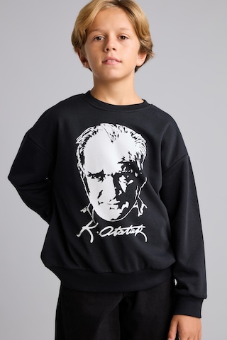 Defacto Atatürk Baskılı Bisiklet Yaka Sweatshirt Erkek Çocuk I6566a826wnbk81 Siyah-bk81