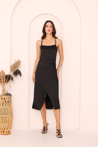 Darlin Moda Siyah Zincir Askı Detaylı Sırt Dekolteli Elbise Dm1037 Siyah