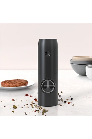Jialan Taşınabilir Şarj Edilebilir Elektrikli Tuz Biber Değirmeni Siyah