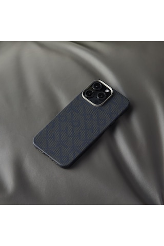 Apple Uyumlu iPhone 16 Pro Max Magsafe Özellikli Kılıf Aramid Fiber Pitaka Tactile Woven Monogram Serisi Siyah
