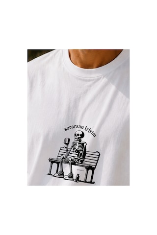 Qmen Style Unisex Beyaz Oversize Baskılı T-shirt Espirili Şans İskelet %100 Pamuk