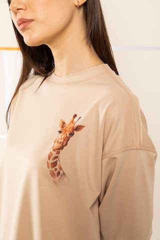 Ters Dikiş Detaylı Figürlü Bisiklet Yaka Sweatshirt Sütlü Kahve
