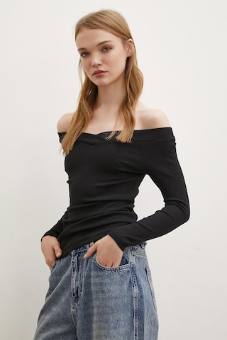 Kayık Yaka Bluz Siyah Siyah