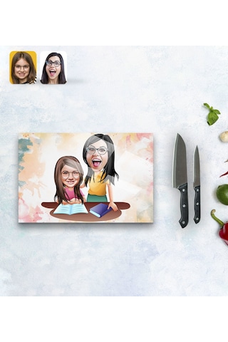 Kişiye Özel Anne Kız Karikatürlü Cam Kesme Ve Sunum Tablası 20X30