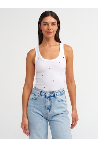 Dilvin Kalp Nakışlı Top Beyaz