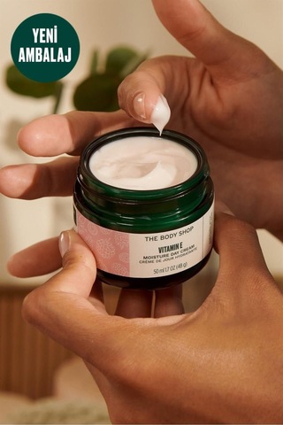 The Body Shop Vitamin E - Nemlendirici Gündüz Kremi 50 Ml