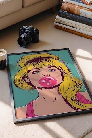 Balon Çiklet Şişiren Kadın Çerçeveli Tablo - Pop Art Poster Tablo