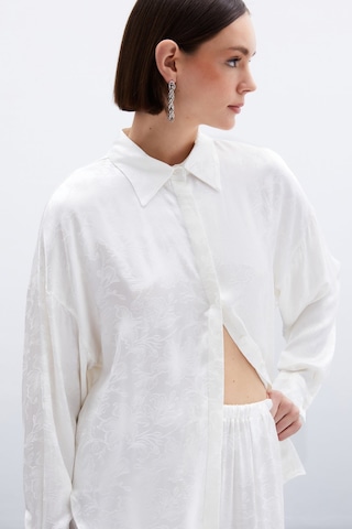 Sateen Jakarlı Saten Gömlek - Ekru-136040 Ekru