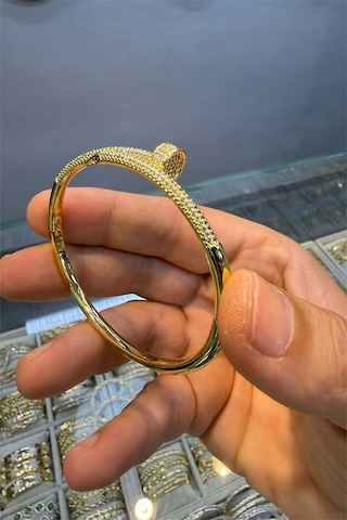 Çivi Taşlı Gold Kelepçe Altın