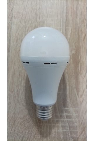 15 Watt Şarjlı Led Ampul Beyaz Işık