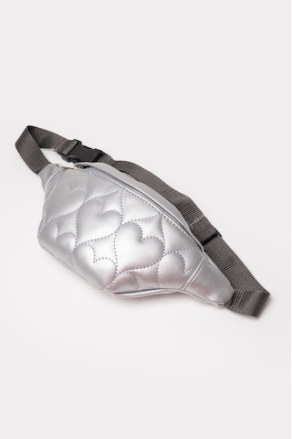 İcone Bag Icone Çocuk Kalp Kapitone Detaylı Bel Çantası Gümüş