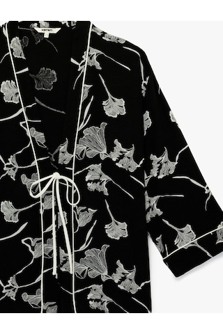 Koton Keten Karışımlı Uzun Kollu Kruvaze Çiçekli Kimono Ceket Siyah Desenli 6sak50033uw Siyah Desenli