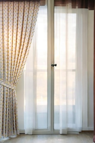 Pastel Püsküllü Fon Perde Krem Renk - Modern Ve Neşeli Tasarım Krem