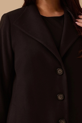 Galaxi Kadın Büyük Beden Düğmeli Kaşe Kaban 4001 Siyah Siyah