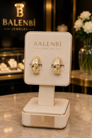 Balenbi Kadın Yıldız Desenli Taşlı Halka Küpe Gold Renk Paslanmaz Çelik Küpe 1057 Altın