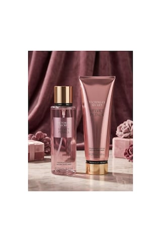 Victoria's Secret Velvet Petals Vücut Spreyi & Vücut Losyonu Seti