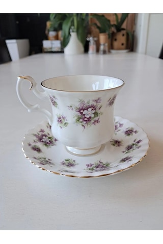 Sweet Violets Bone China Vintage Çay Fincanı Menekşe Mor