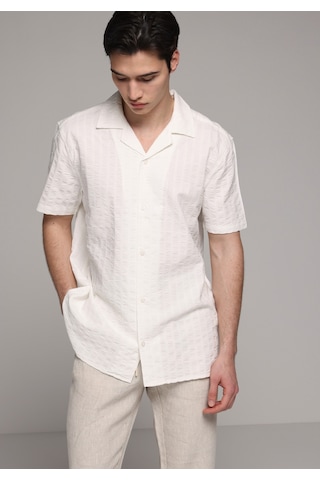 Colin's Colins Regular Fit Apaj Yaka Jakarlı Erkek Beyaz Kısa Kol Gömlek Cl1079893 Q1.v2 Ofw