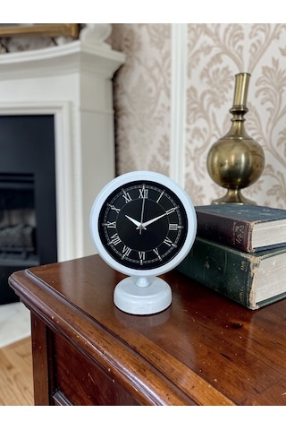 Büro Ev Ofis Hediyesi İçin 20x25cm Beyaz Roma Rakamlı Metal Masa Saati Diğer