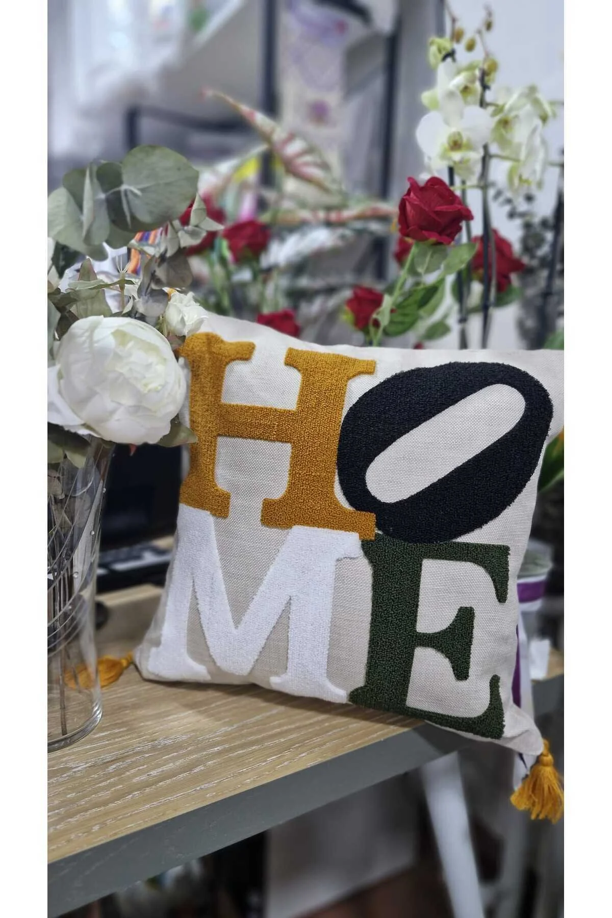 Tekli Home Yazılı Punch İşlemeli Dekoratif Premium Nakışlı Kırlent Kılıfı 45 X 45 Cm Çok Renkli