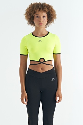 Tommy Life Neon Sarı Bel Bağlama Detaylı O Yaka Standart Kalıp Dalgıç Kumaş Kadın Crop T-shirt - 97266 Neon Sarı