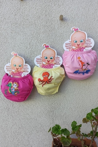 Kız Çocuk Desenli Desenli 3 Lü Alıştırma Külodu