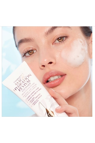 Charlotte Tilbury Magic Revival Cleanser - Yüz Temizleyicisi 120 Ml