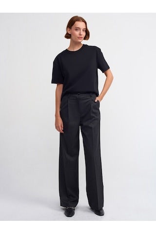 Dilvin Dekoratif Dikişli Bisiklet Yaka Tshirt  Siyah