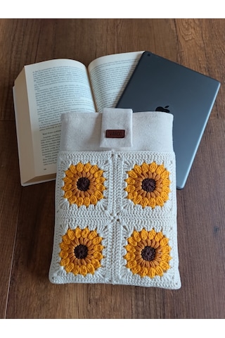 Aksesuarsepeti El Yapımı Ayçiçek Desenli Motifli Astarlı Cepli Kadın Tablet Çantası Kitap Çantası Organizer Çanta Krem