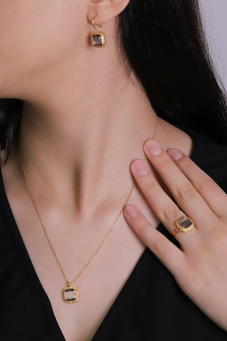 Beyisa Güneş Taşı Serisi Sarma Kare Kesim Gri Renkli Otantik Gümüş Takı Seti