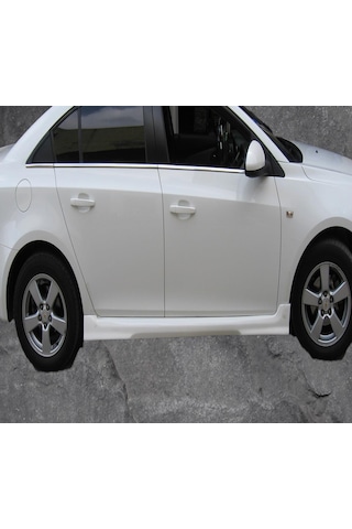 Chevrolet Cruze Hb Yan Marşpiyel