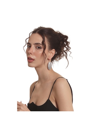 Labalaba Kadın Antik Gümüş Kaplama Sallantılı Model Etnik Motifli Oval Formlu Küpe Gümüş