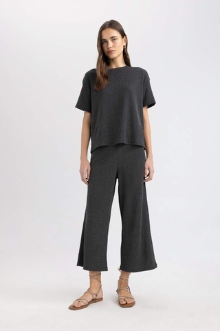 DeFacto Wide Leg Geniş Bol Paça Normal Bel Bürümcük Kapri Pantolon C4329AX24SPBK81