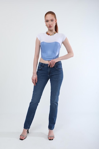 Kadın Slim Fit Likralı Lacivert Jean Pantolon Lacivert