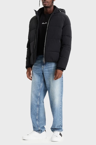 Guess Stretch Suya Dayanıklı Kapitoneli Çıkarılabilir Kapüşonlu Şişme Mont M6bl58w4170 Erkek Mont M6bl58 W4170 Jblk Siyah