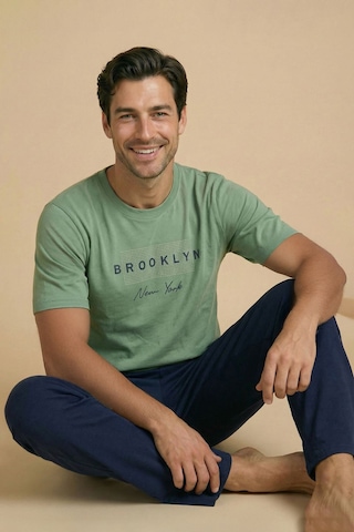 Wordex Mirano 8108 Penye Brooklyn Yazılı Erkek Yazlık Kısa Kollu Cepli Pijama Takımı Yeşil