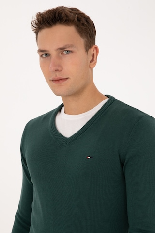 U.S. Polo Assn. Erkek Slim Fit V Yaka Koyu Yeşil Basic Kazak 50313668-VR079